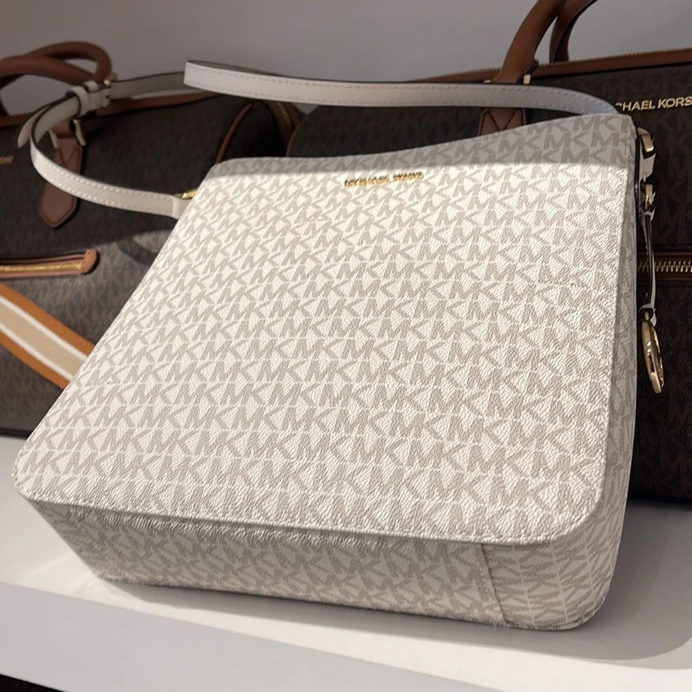 Michael Kors Jet Set Travel Large Messenger Crossbody Bag Light Cream Multi - Picture 10 of 16